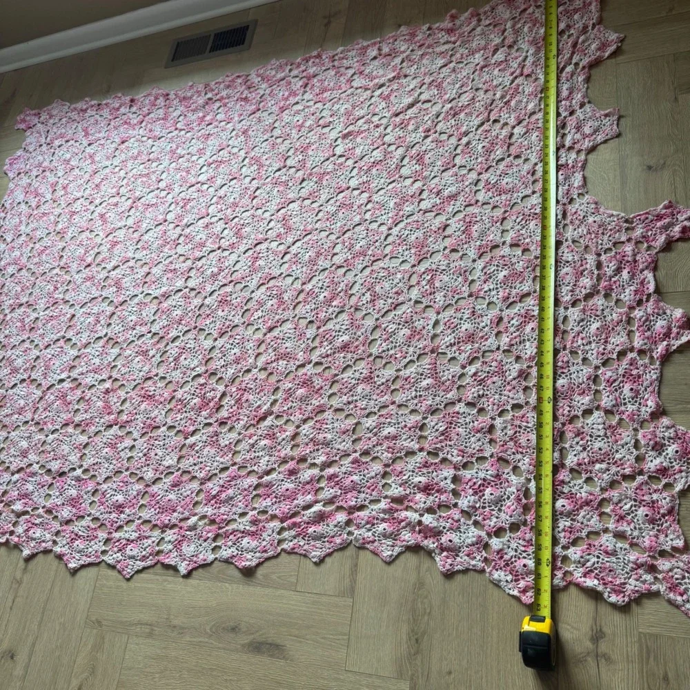 Vintage Crochet Bedspread Coverlet Pink Floral Lace 91